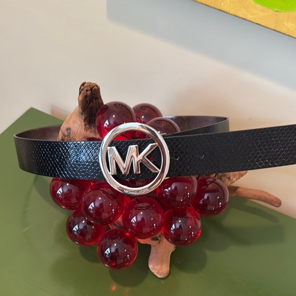 Michael Kors NWOT Black Belt with Silver Emblem - Picture 1 of 5
